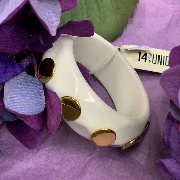 Plastic Bangle - Picture 2 of 5